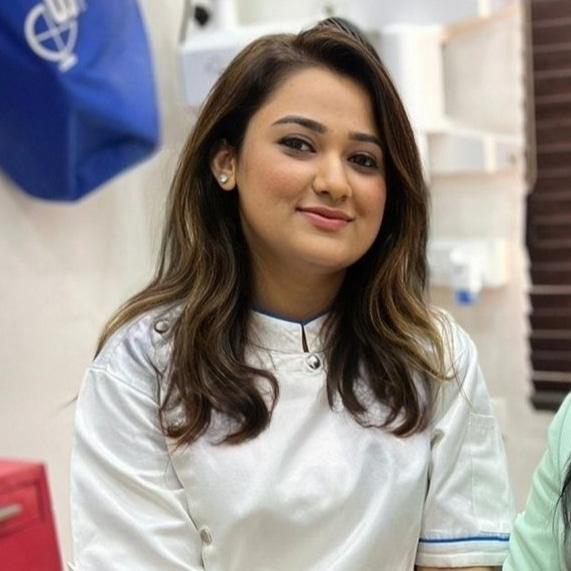 Dr. Mavleen K. Manak — dental surgeon and aesthetic physician in Kharghar